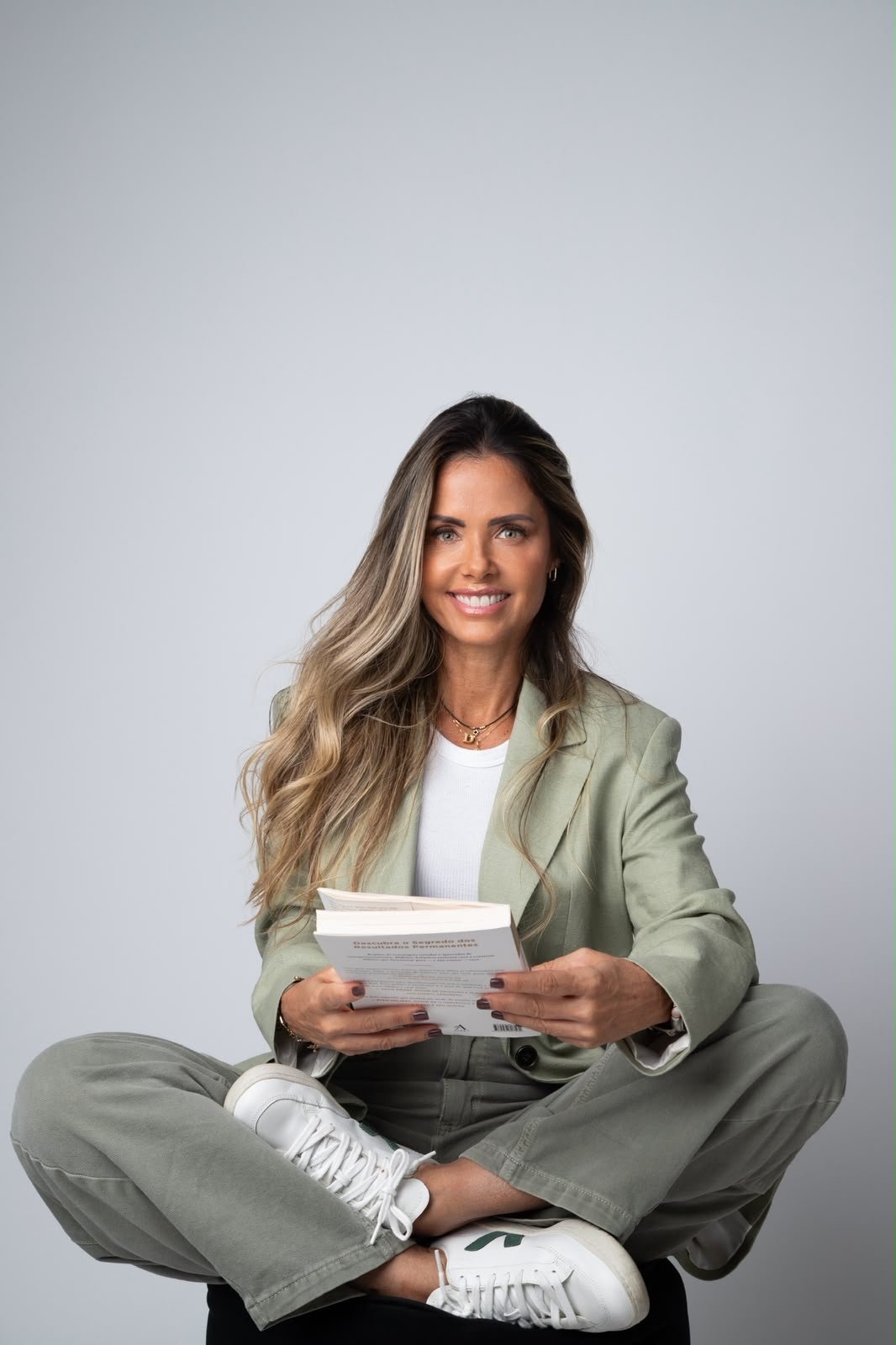 Dra. Domênica Neves
